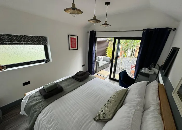 Horsforth Garden Lodge