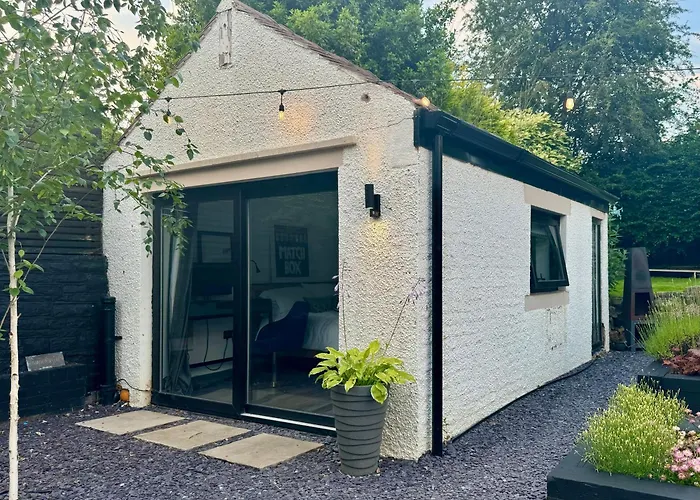 Horsforth Garden Lodge